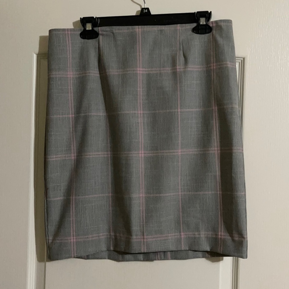 Pen striped skirt